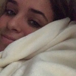 Meet your Posher, Dana